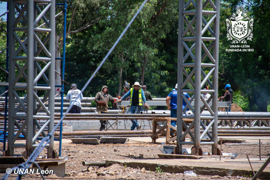 Construcción Polideportivo Cmte. Hugo Chávez